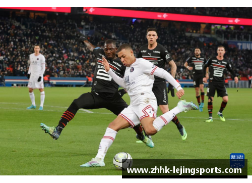 乐竞体育梅西连续两场法甲比赛进球，巴黎圣日耳曼2-1战胜斯特拉斯堡，梅西成为球队取胜关键的发挥者 - 副本